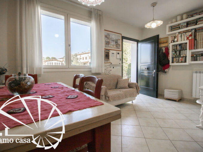 Seano. Trilocale di 65 mq con terrazza abitabile e cantina. Buono stato. | RIF. DC188 - CARMIGNANO